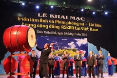 Triển lãm ảnh và phim phóng sự-tài liệu trong Cộng đồng ASEAN 2017