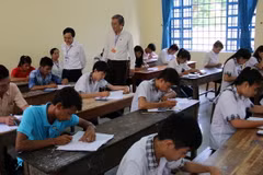 Một giờ thi tại kỳ thi Trung học Phổ thông năm 2016. (Ảnh: Đức Ánh/TTXVN)