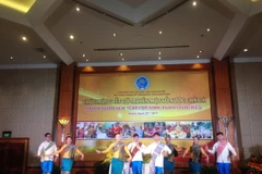 Biểu diễn văn nghệ tại chương trình. (Ảnh: Mai Linh/TTXVN )