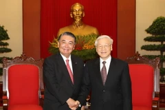 Tổng Bí thư Nguyễn Phú Trọng tiếp Chủ tịch Hạ viện Nhật Bản Oshima Tadamori đang thăm chính thức Việt Nam. (Ảnh: Trí Dũng/TTXVN)