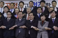 Các nghị sỹ “ly khai” khỏi đảng Saenuri. (Nguồn: AP)