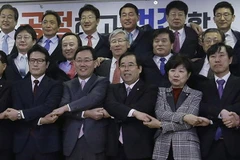 Các nghị sỹ “ly khai” khỏi đảng Saenuri. (Nguồn: AP)