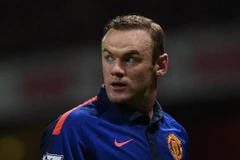 Cận cảnh pha đá phạt góc thảm hại của thủ quân Wayne Rooney
