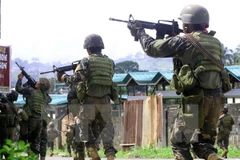 Binh sỹ Philippines trong chiến dịch truy quét phiến quân ở Lanao Del Sur ngày 25/5. (Nguồn: THX/TTXVN)