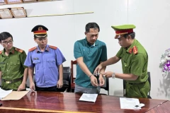 Nguyên chủ tịch xã Cửa Cạn, thành phố Phú Quốc Du Việt Thanh bị công an bắt vì nhận hối lộ. (Ảnh: Công an cung cấp)