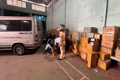 Phương tiện và hàng hóa bị bắt giữ. (Ảnh: Công an Bắc Giang)