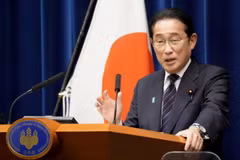 Thủ tướng Nhật Bản Fumio Kishida tại cuộc họp báo ở Tokyo. (Ảnh: Kyodo/TTXVN)