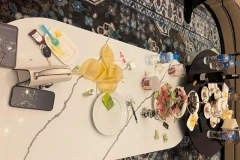 Tang vật thu giữ tại nhà Huyền trong khu đô thị V.I. (Ảnh: Công an cung cấp)