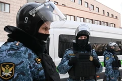 Cảnh sát Nga tuần tra tại Moskva, Nga. (Ảnh: AFP/TTXVN)