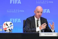 Chủ tịch FIFA Gianni Infantino phát biểu tại cuộc họp báo ở Zurich, Thụy Sĩ ngày 25/6/2020. (Ảnh: AFP/TTXVN)