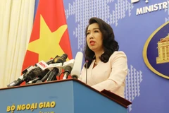 Người phát ngôn Bộ Ngoại giao Lê Thị Thu Hằng trả lời câu hỏi của phóng viên các cơ quan báo thông tấn, báo chí trong nước và quốc tế. (Ảnh: Lâm Khánh/TTXVN)