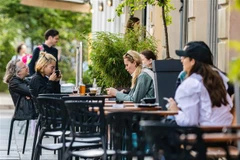 Người dân tại Berlin, Đức, ngày 26/2/2020. (Ảnh: THX/ TTXVN)