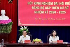 Thường trực Tỉnh ủy Bạc Liêu chủ trì Hội nghị. (Ảnh: Huỳnh Sử/TTXVN)