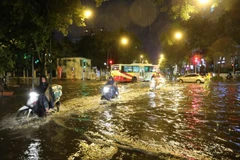 Mưa lớn gây ngập úng trên đường Lý Thường Kiệt - Phan Bội Châu. (Ảnh minh họa: Thành Đạt/TTXVN)