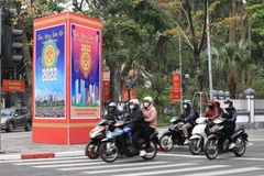 Chủ tịch thành phố Hà Nội yêu cầu thực hiện nghiêm các biện pháp phòng, chống dịch dịp năm mới. (Ảnh: TTXVN)