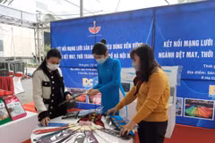Các doanh nghiệp tham gia phải đáp ứng các tiêu chí từng giai đoạn từ quá trình sản xuất, sản phẩm, hàng hóa, hệ thống phân phối. (Ảnh: Xuân Quảng/Vietnam+)