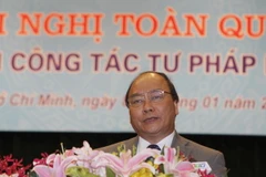 Phó Thủ tướng Nguyễn Xuân Phúc phát biểu chỉ đạo Hội nghị. (Ảnh: Hoàng Hải/TTXVN)