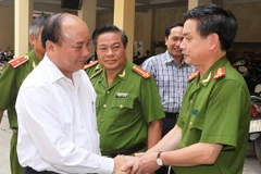 Phó Thủ tướng Nguyễn Xuân Phúc thăm, chúc mừng Bộ Công an 