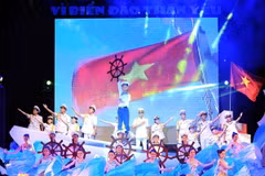 Điện Biên: Chương trình nghệ thuật “Vì biển đảo thân yêu”