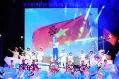 Điện Biên: Chương trình nghệ thuật “Vì biển đảo thân yêu”