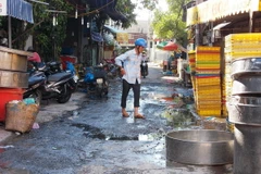 An Giang: Dân kêu cứu vì chợ cá tạm xả thải ra môi trường