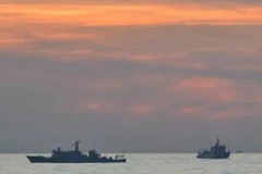 Tàu Trung Quốc gần bãi đá ngầm Scarboroug. (Nguồn: AFP)