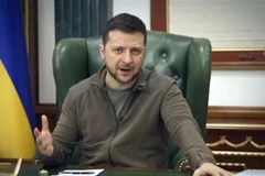 Tổng thống Ukraine Volodymyr Zelensky phát biểu tại Kiev ngày 12/3. (Ảnh: AFP/ TTXVN)