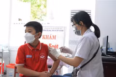 Tiêm vaccine cho học sinh tại Trường Tiểu học, THCS và THPT Victory (TP Buôn Ma Thuột. (Ảnh: Tuấn Anh/TTXVN)