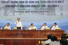 Tiếp thu ý kiến nhân dân để xây dựng nhà ở vùng ngập lũ hiệu quả