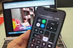 Hastag StayHome trên màn hình của thuê bao VinaPhone. (Ảnh: VNP)