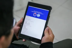 Đã có gần 400.000 người dân tự nguyên khai báo y tế trên ứng dụng NCOVI. (Ảnh: Minh Sơn/Vietnam+)