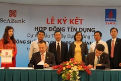 Lãnh đạo hai bên ký kết. (Nguồn: SeABank).