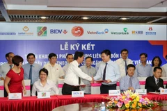 Lãnh đạo các ngân hàng tham gia ký kết. (Nguồn: BIDV).