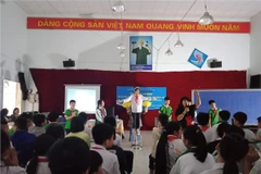 Trường THCS Hạ Đình tổ chức buổi truyền thông nói chuyện chuyên đề về giới, giới tính, bình đẳng giới, giáo dục kỹ năng sống, chăm sóc sức khỏe, chế độ dinh dương, rèn luyện. (Nguồn: thcshadinh.pgdthanhxuan.edu.vn)