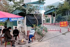 Một chốt kiểm dịch ở thị trấn Cái Rồng, Quảng Ninh. (Ảnh: TTXVN phát)