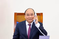 Thủ tướng Nguyễn Xuân Phúc điện đàm với Thủ tướng Australia Scott Morrison. (Ảnh: Thống Nhất/TTXVN)