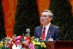 Đồng chí Mai Trực, Ủy viên Trung ương Đảng, Phó Chủ nhiệm Ủy ban Kiểm tra Trung ương trình bày tham luận. (Ảnh: TTXVN)