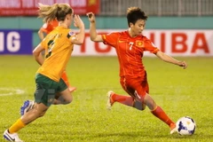 Xem lại tuyệt phẩm trước Thái Lan của Quả bóng Vàng nữ Tuyết Dung