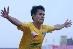 Thanh Hóa lội ngược dòng, Hoàng Anh Gia Lai thua hai trận liên tiếp