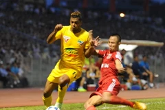 Đương kim vô địch Bình Dương mất điểm ở phút bù giờ thứ hai 