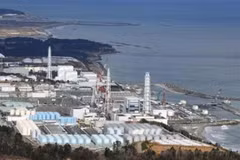 Các bể nước thải có chứa phóng xạ đã qua xử lý tại nhà máy điện hạt nhân Fukushima, Nhật Bản, ngày 8/1/2021. (Nguồn: Kyodo/TTXVN)