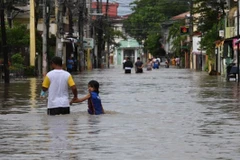 Bão Nalgae hướng tới Hong Kong sau khi hoành hành tại Philippines