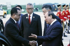 Hình ảnh Chủ tịch nước bắt đầu chuyến thăm cấp Nhà nước CH Indonesia