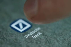 Nhà điều tra Đức khám xét trụ sở ngân hàng Deutsche Bank 