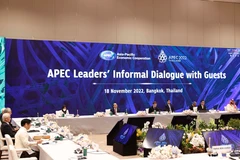 Chủ tịch nước dự đối thoại giữa các Nhà lãnh đạo APEC với khách mời
