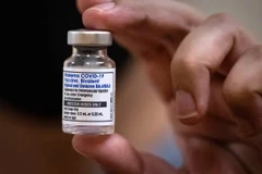 Nhật Bản cấp phép lưu hành vaccine đặc hiệu chống BA.5 của Moderna