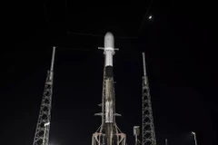 SpaceX lại hoãn phóng trạm đổ bộ Mặt Trăng của công ty Nhật Bản