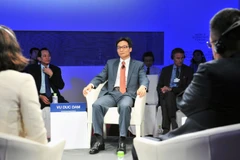 Phiên thảo luận với chủ đề Tương lai việc làm ở ASEAN trong Cách mạng công nghiệp 4.0. Phó Thủ tướng Chính phủ Vũ Đức Đam đến dự và tham gia thảo luận. (Ảnh: Nguyễn Khang/TTXVN)