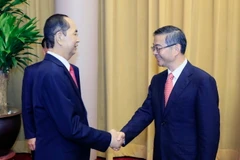 Chiều 19/9, tại Phủ Chủ tịch, Chủ tịch nước Trần Đại Quang tiếp Trưởng đoàn các Cơ quan Kiểm toán tối cao châu Á nhân dịp tham dự Đại hội Tổ chức các Cơ quan Kiểm toán tối cao châu Á (ASOSAI) lần thứ 14. (Ảnh: TTXVN)