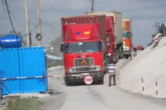 Trà Vinh phản hồi về thông tin xây cầu tạm thu phí “cắt cổ” 